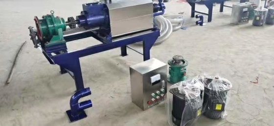 10-20M3/H Διαχωριστής στερεών υγρών για μείωση υγρασίας στην παραγωγή οργανικών λιπασμάτων